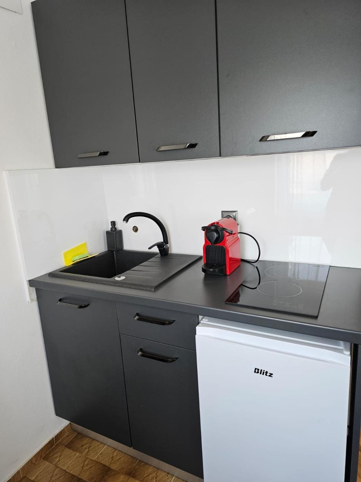 Apartmani Suhi Brod Medulin Exterior foto